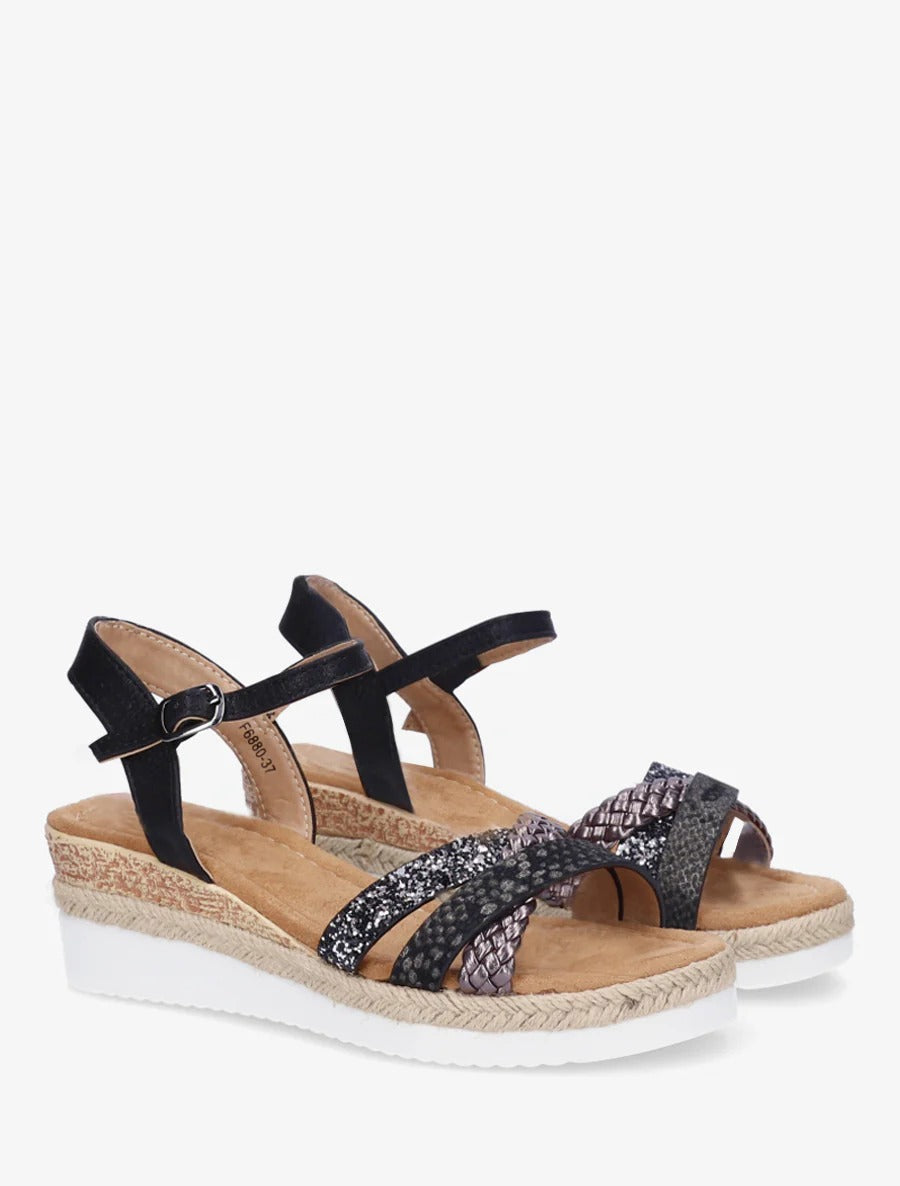 Sandalias de cuña con tiras brillantes y elegantes