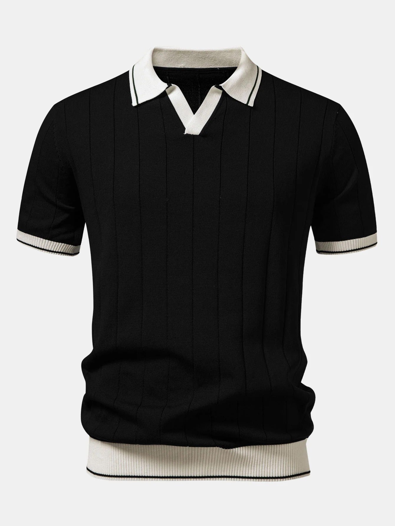 Polo de punto con cuello Johnny acanalado y ribete en contraste y pantalones ajustados de corte cónico.