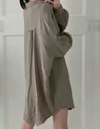 Blusa de muselina, larga, oversize, gris pardo.